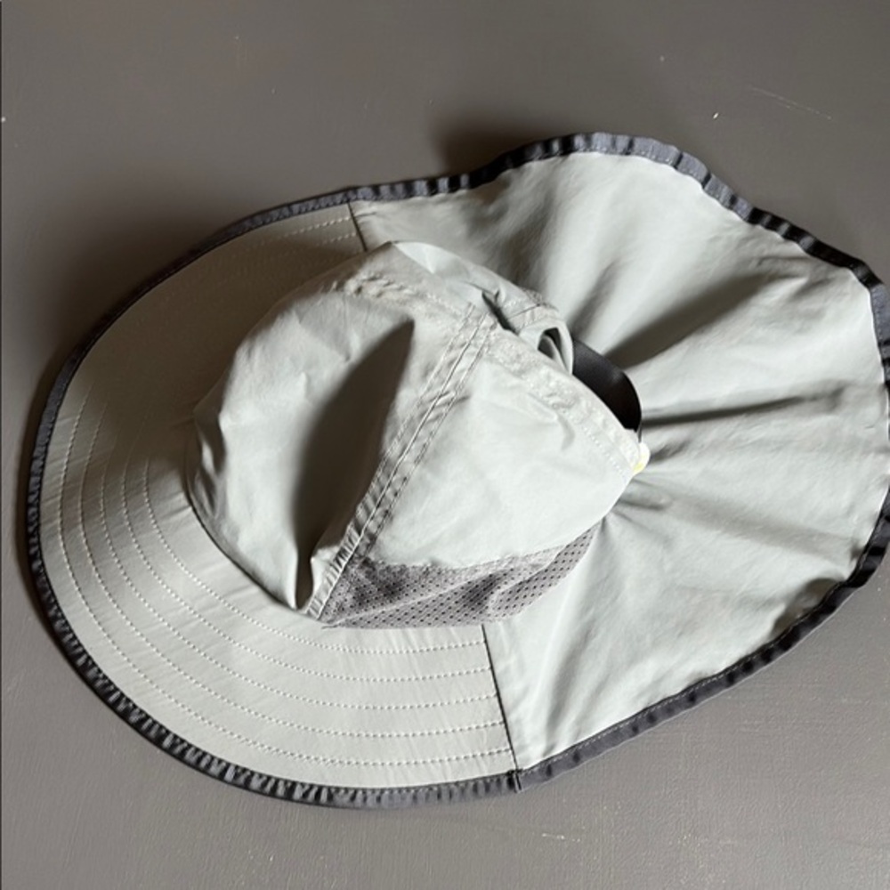 Sun Dry Kids Light Gray Sun Hat with Dark Trim